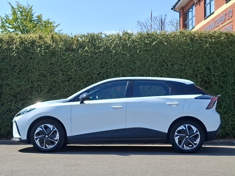 MG MG4 150Kw Se Ev Long Range 64Kwh SL23ZPE White #4