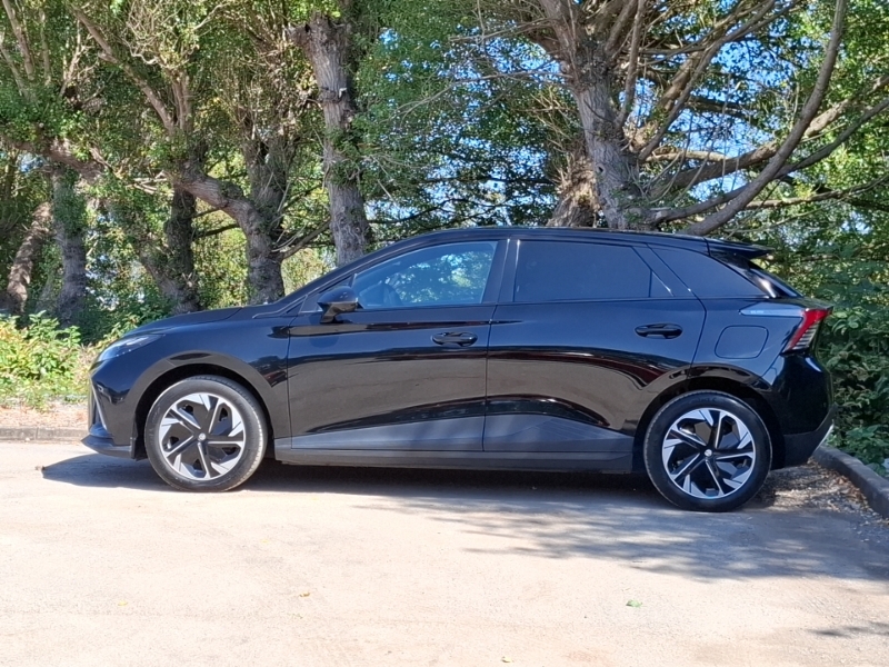 MG MG4 150Kw Trophy Ev Long Range 64Kwh Black #4