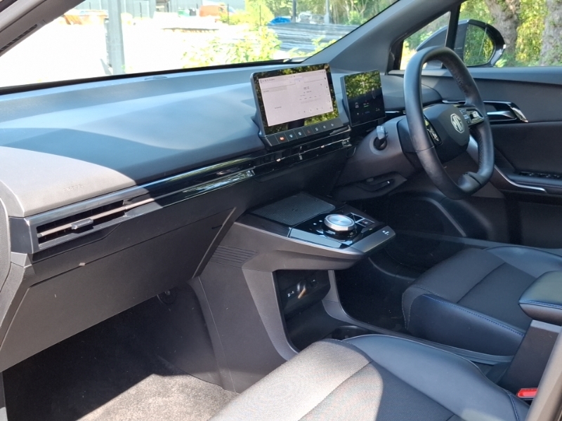 MG MG4 150Kw Trophy Ev Long Range 64Kwh Black #5