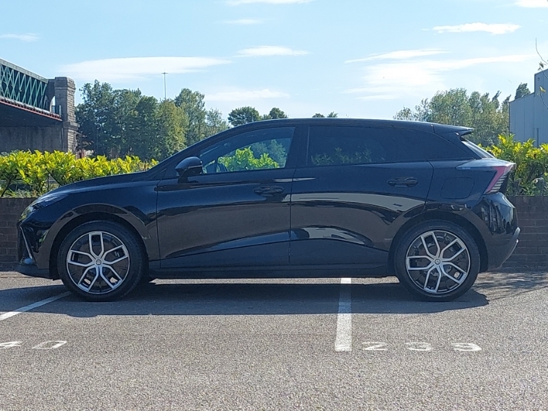 MG MG4 150Kw Trophy Ev Long Range 64Kwh Black #4