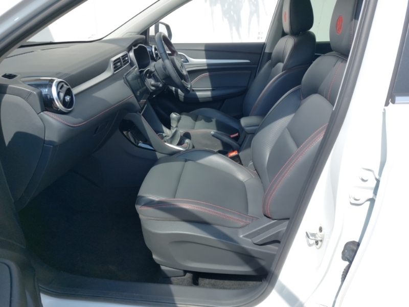 MG ZS 1.5 Vti-tech Exclusive White #5