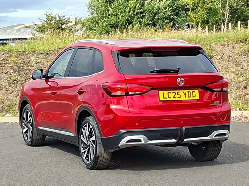 MG ZS 1.5 Hybrid Trophy Red #2