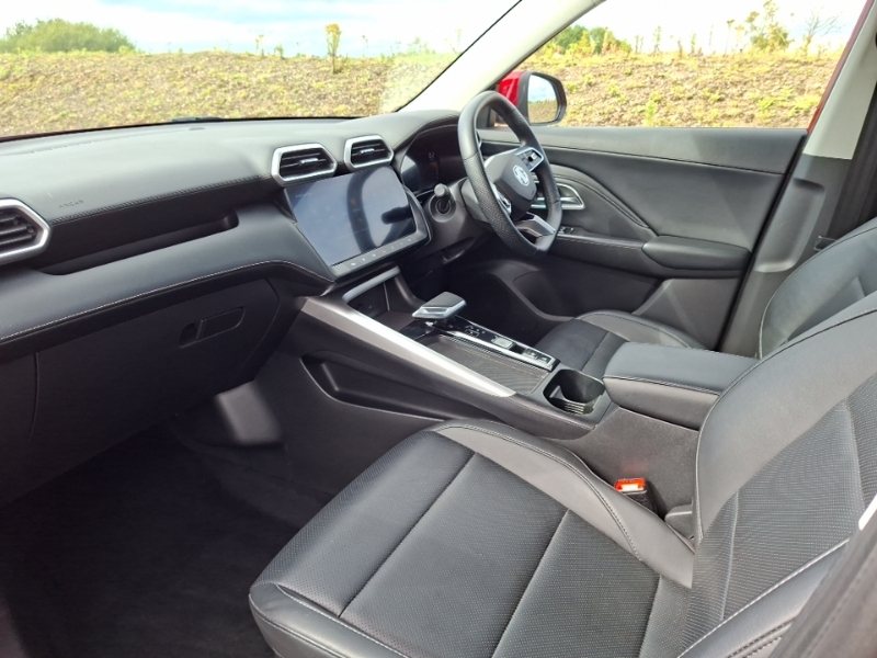 MG ZS 1.5 Hybrid Trophy Red #5