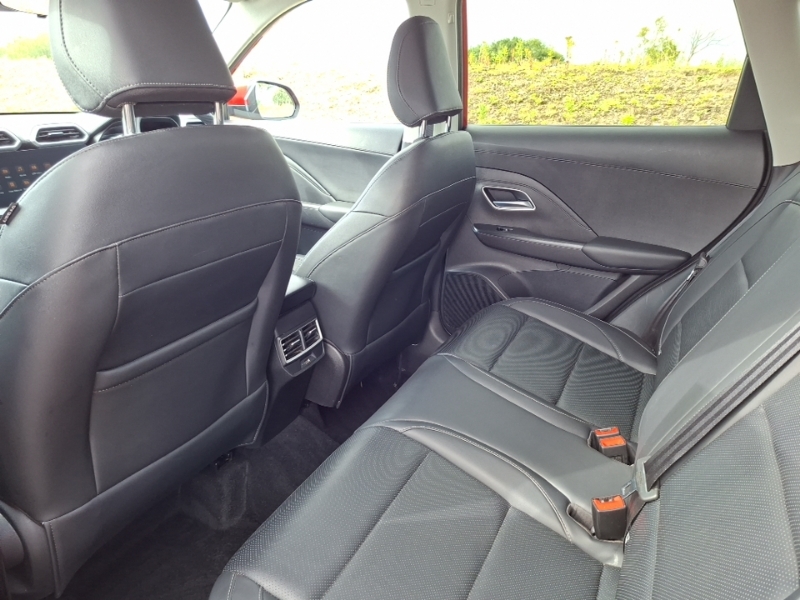 MG ZS 1.5 Hybrid Trophy Red #6