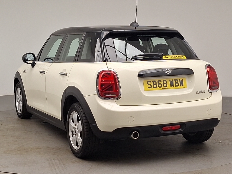 Mini Hatch 1.5 Cooper Classic II SB68WBW White #2