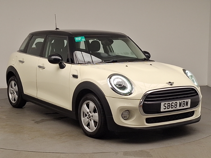 Mini Hatch 1.5 Cooper Classic II SB68WBW White