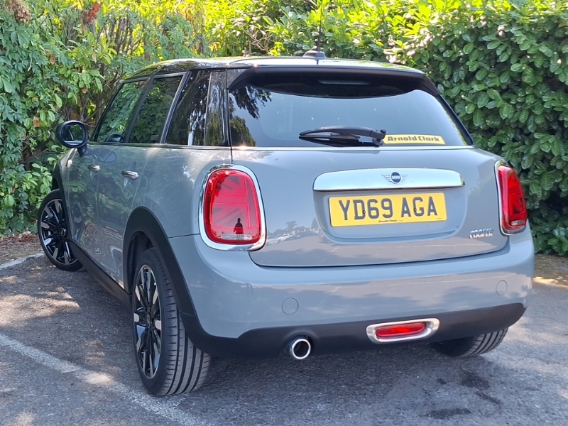 Mini Hatch 1.5 Cooper Exclusive II YD69AGA Grey #2