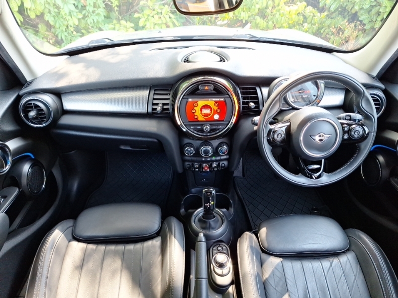 Mini Hatch 1.5 Cooper Exclusive II YD69AGA Grey #3