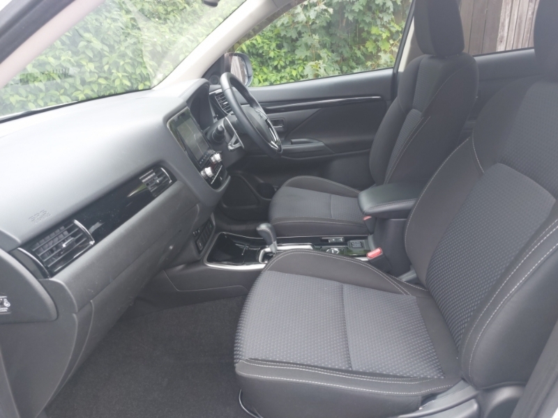 Mitsubishi Outlander 2.0 Design Cvt White #5