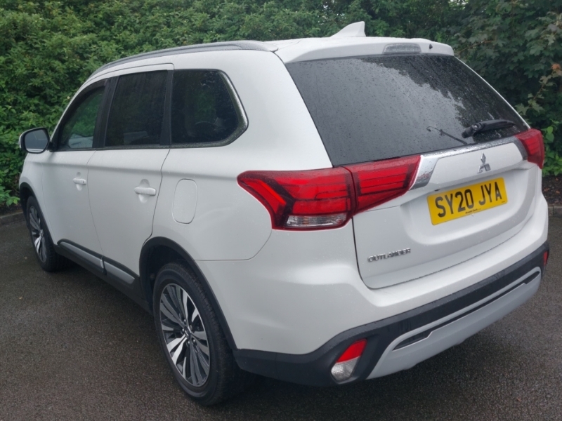 Mitsubishi Outlander 2.0 Design Cvt White #2