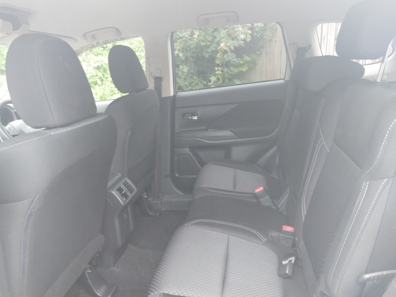 Mitsubishi Outlander 2.0 Design Cvt White #6