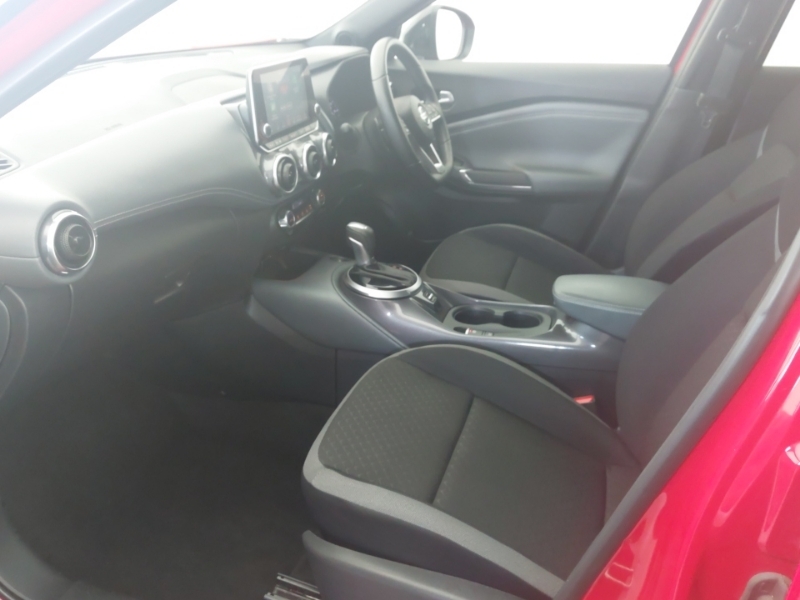 Nissan Juke 1.0 Dig-t 114 Tekna Cwvehiclemarketing Red #5
