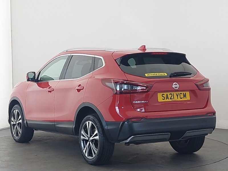 Nissan Qashqai 1.3 Dig-t N-connecta Glass Roof Pack Red #2