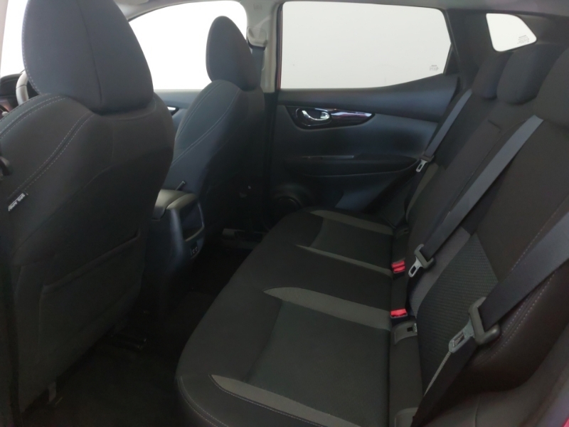 Nissan Qashqai 1.3 Dig-t N-connecta Glass Roof Pack Red #6