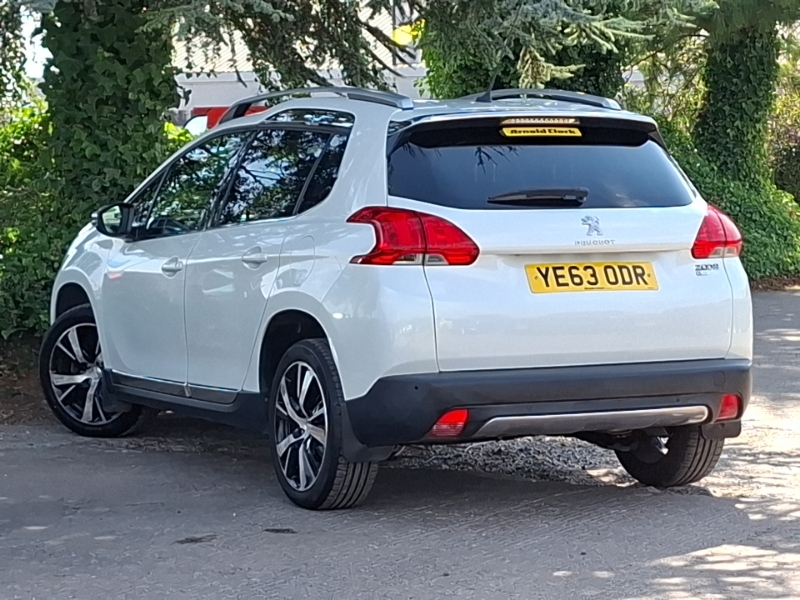Peugeot 2008 1.6 E-hdi Feline Mistral White #2