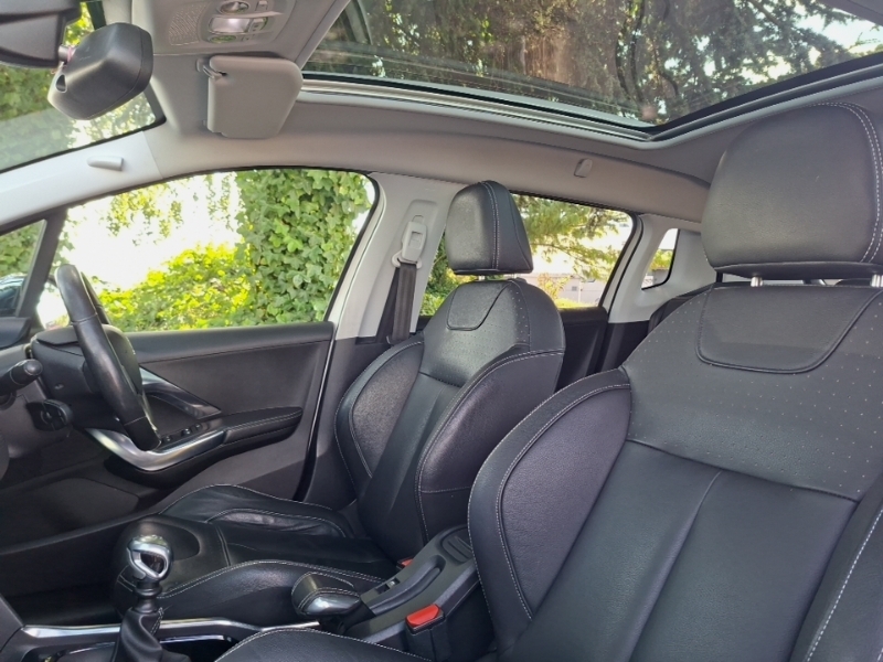 Peugeot 2008 1.2L 1.2 Vti Allure Euro 5  #17