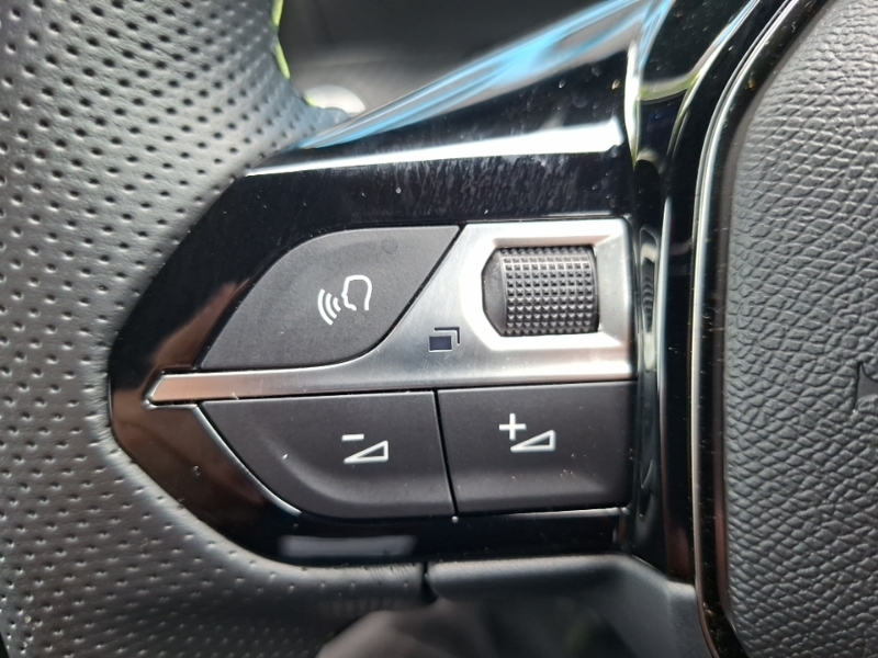Peugeot e-2008 50Kwh Gt Suv 7Kw Charger 136 White #12