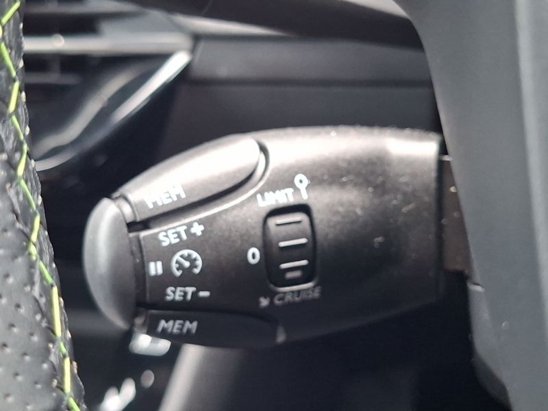 Peugeot e-2008 50Kwh Gt Suv 7Kw Charger 136 White #17