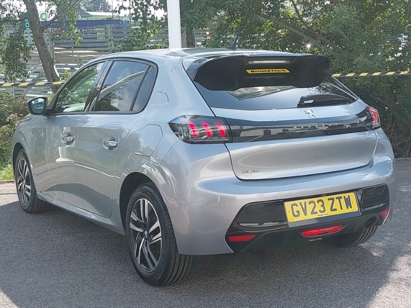 Peugeot 208 1.2 Puretech 100 Allure Premium Eat8 Grey #2