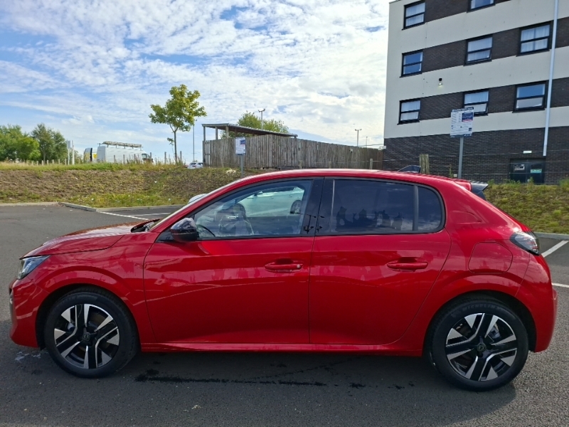 Peugeot 208 1.2 Puretech 100 Allure Red #4