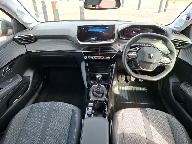 Peugeot 208 1.2 Puretech 100 Allure Red #3