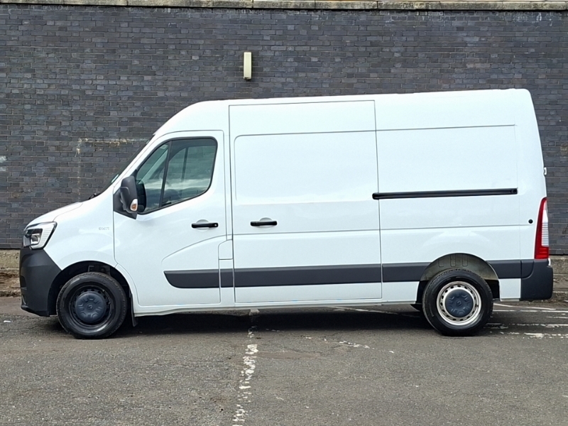 Renault Master Mm35 Blue Dci 135 Start Medium Roof Van White #4