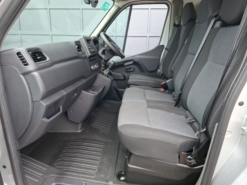 Renault Master Lm35 Blue Dci 135 Advance Medium Roof Van Grey #5