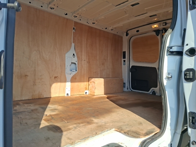 Renault Trafic Ll30 Blue Dci 130 Advance Safety Van White #6