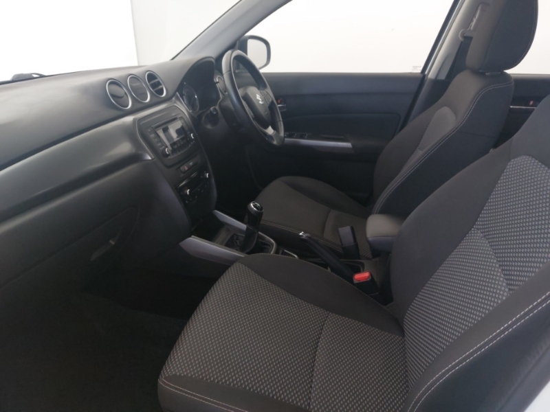 Suzuki Vitara 1.0 Boosterjet Sz4 White #5