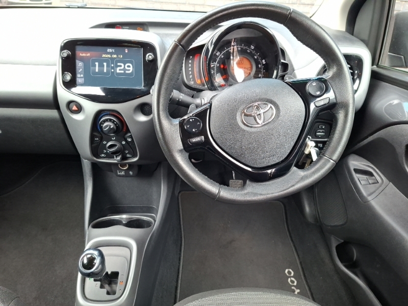 Toyota Aygo 1.0 Vvt-i X-trend Tss White #8