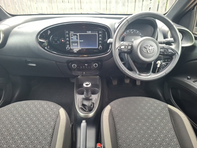 Toyota Aygo X 1.0 Vvt-i Edge Green #3