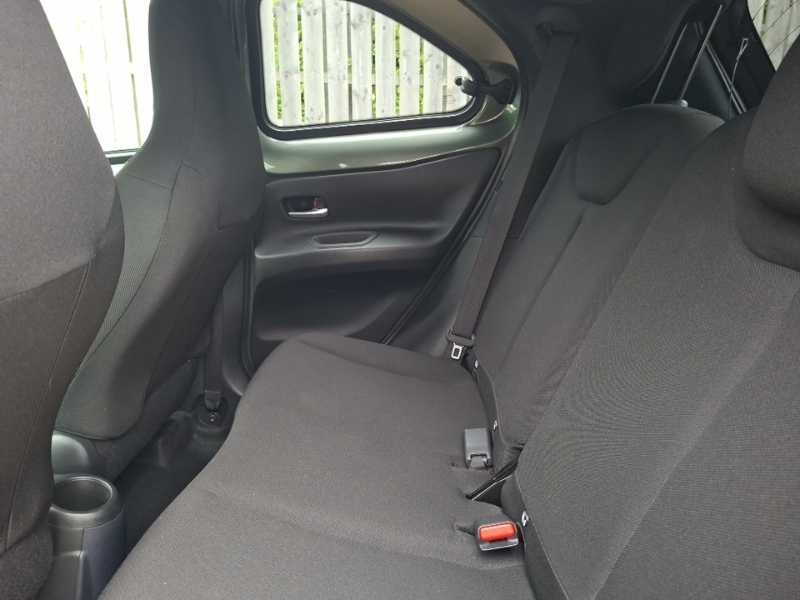 Toyota Aygo X 1.0 Vvt-i Edge Green #6