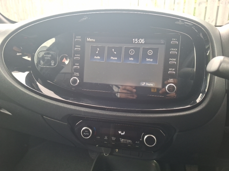 Toyota Aygo X 1.0 Vvt-i Edge Hatchback X-shift Euro 6 Red #17