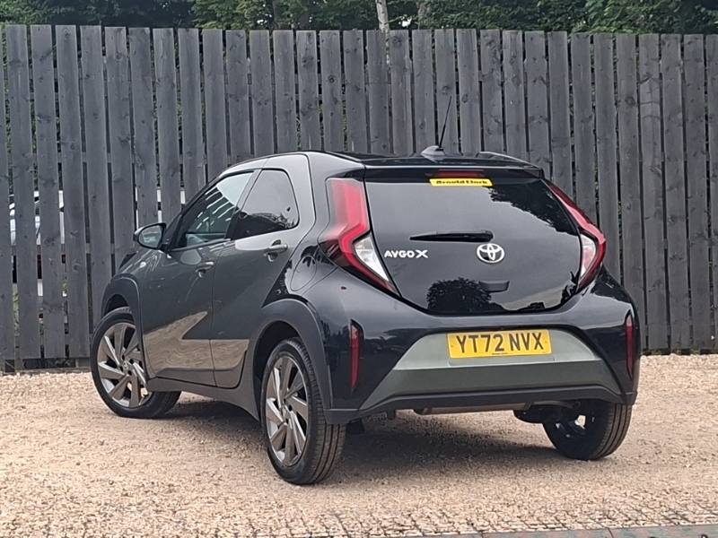 Toyota Aygo X 1.0 Vvt-i Edge Green #2