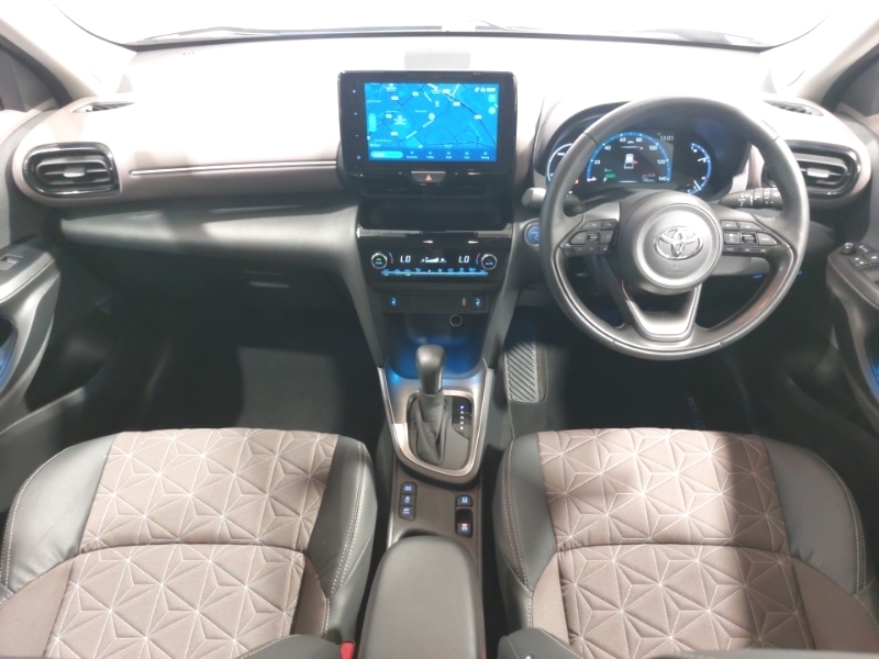 Toyota Yaris Cross 1.5 Hybrid Excel Cvt Silver #3
