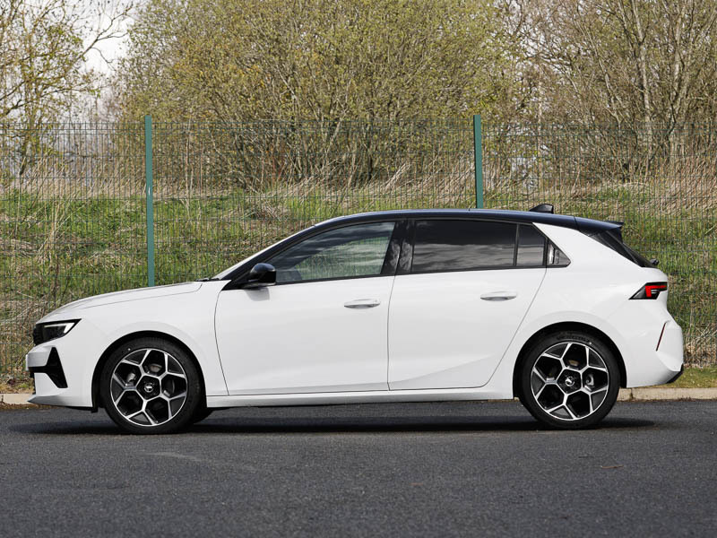 Vauxhall Astra 1.2 Turbo 130 Ultimate White #4