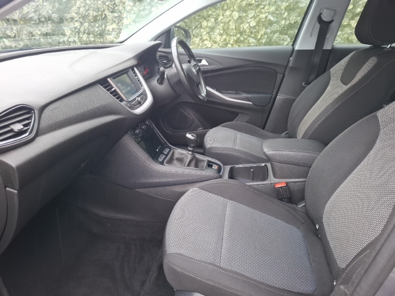 Vauxhall Grandland X 1.5 Turbo D Se Grey #5