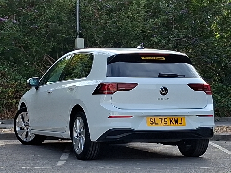 Volkswagen Golf 1.5 Tsi Match SL75KWJ White #2