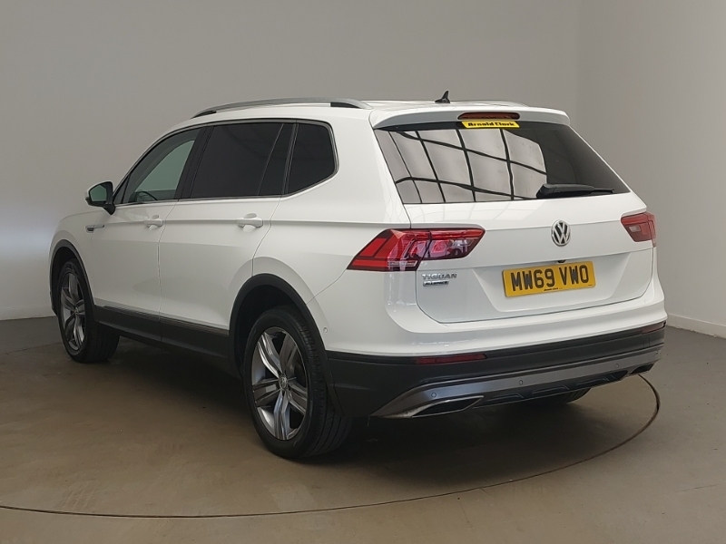Volkswagen Tiguan Allspace 2.0 Tdi Match White #2