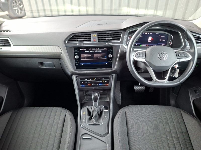 Volkswagen Tiguan Allspace 1.5 Tsi Life Dsg Black #3