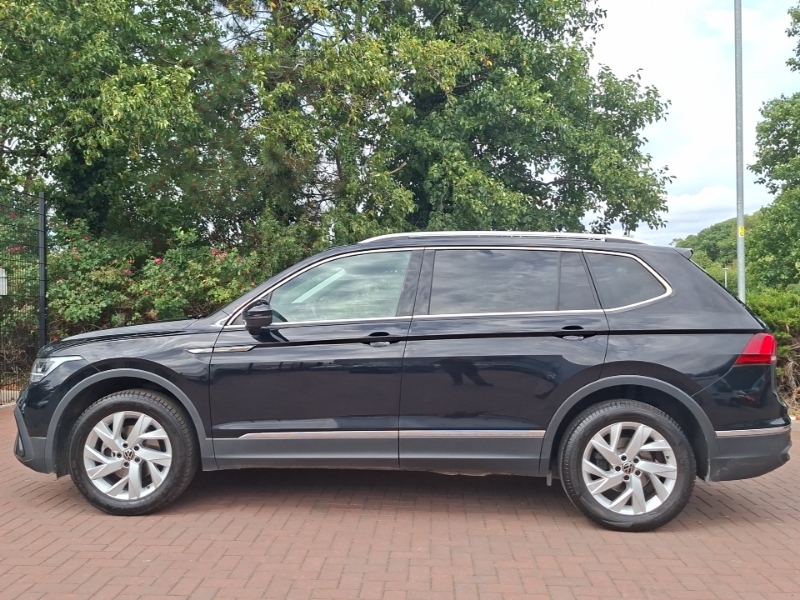Volkswagen Tiguan Allspace 1.5 Tsi Life Black #4