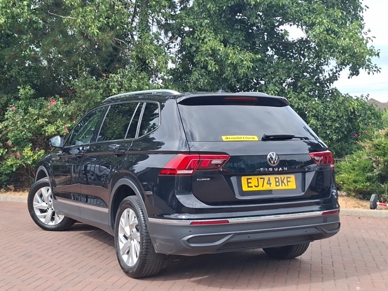 Volkswagen Tiguan Allspace 1.5 Tsi Life Black #2