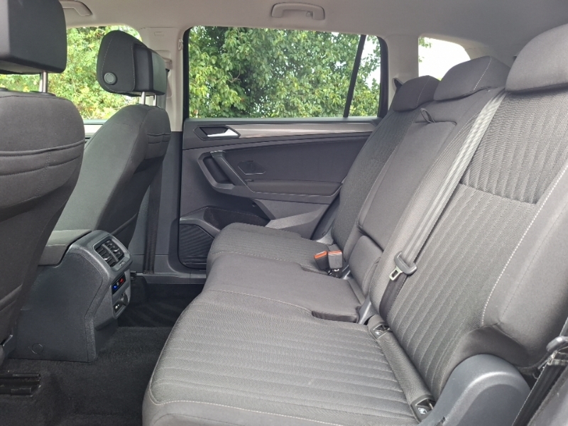 Volkswagen Tiguan Allspace 1.5 Tsi Life Black #6