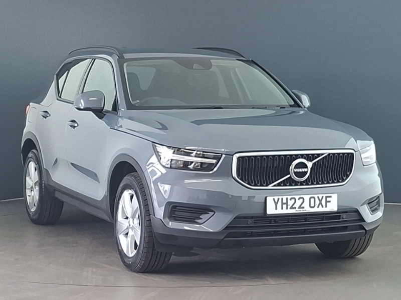 Volvo XC40 1.5 T3 163 Momentum Geartronic White #1