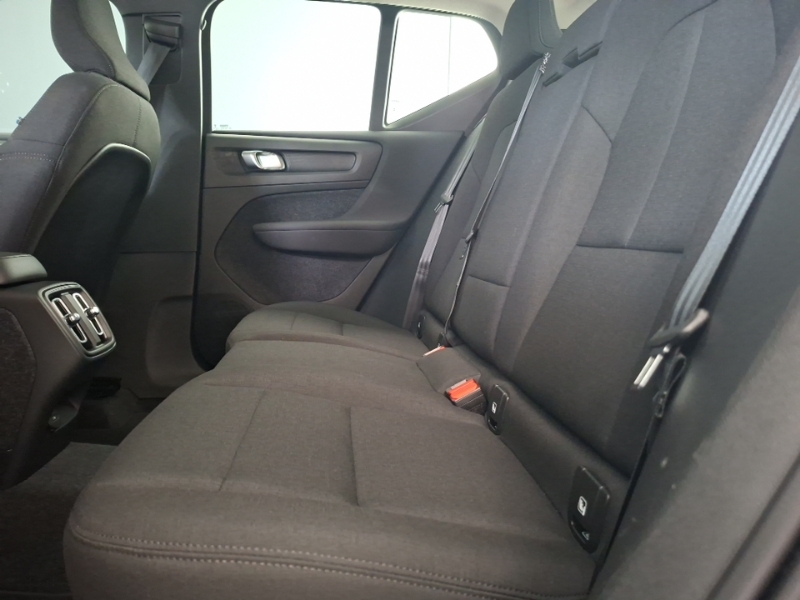 Volvo XC40 1.5 T2 Momentum Core Grey #6