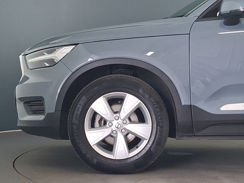 Volvo XC40 1.5 T3 163 Momentum Geartronic White #5
