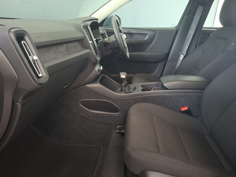 Volvo XC40 1.5 T2 Momentum Core Grey #5