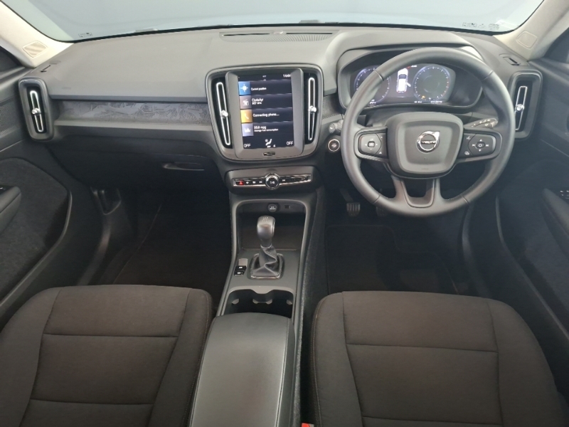Volvo XC40 1.5 T2 Momentum Core Grey #3