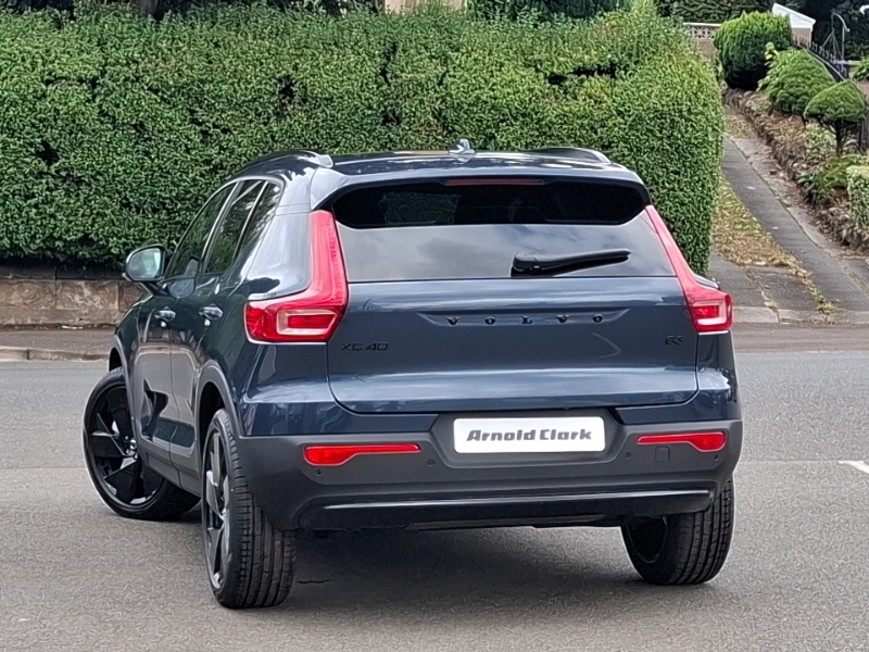 Volvo XC40 2.0 B3p Plus Black Edition Blue #2