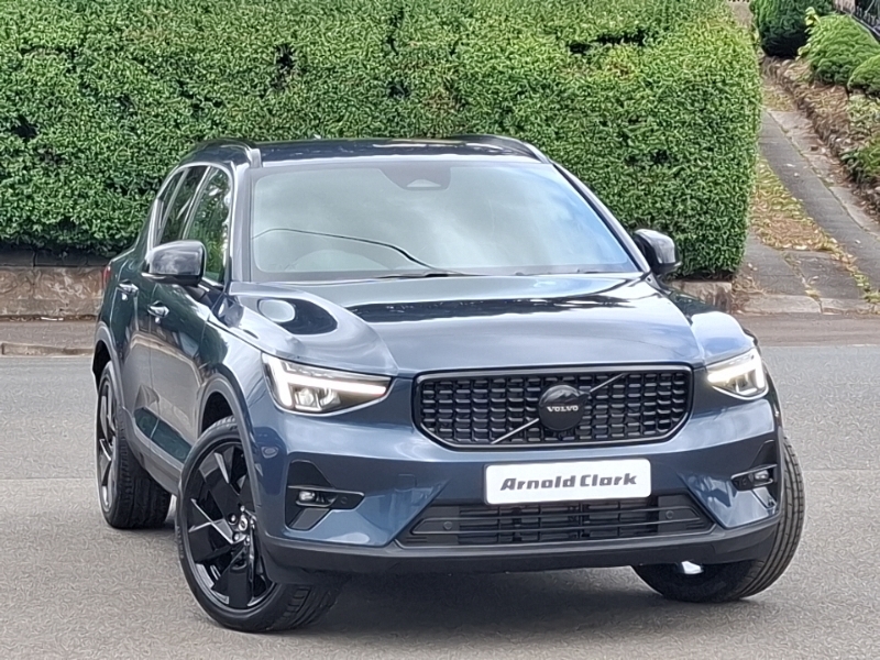 Volvo XC40 2.0 B3p Plus Black Edition Blue